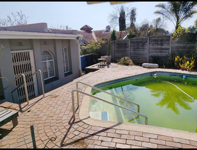 4 BEDROOM HOUSE FOR SALE IN BONAERO PARK